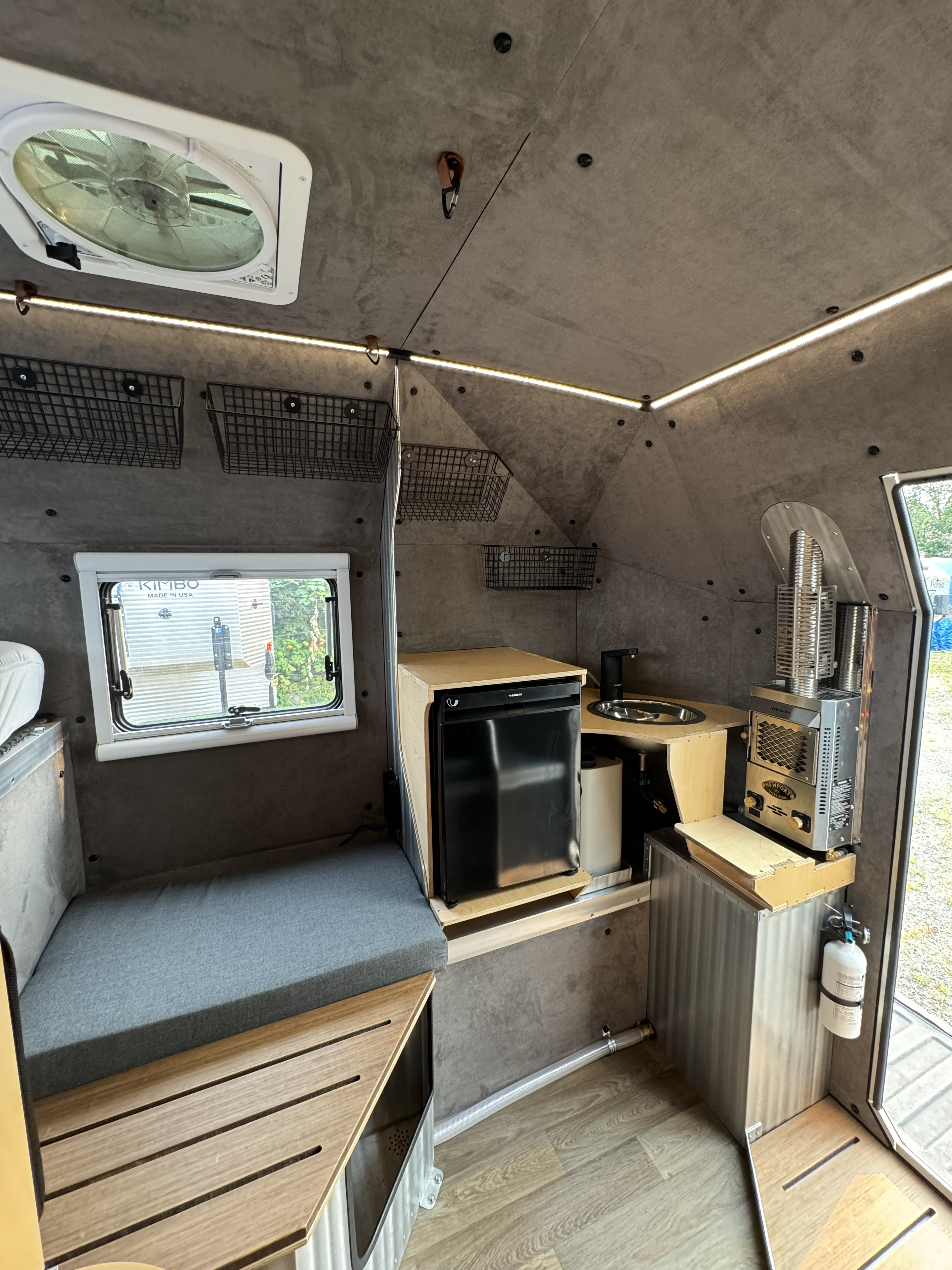 Kimbo 6 Refurbished #565 truck camper for sale